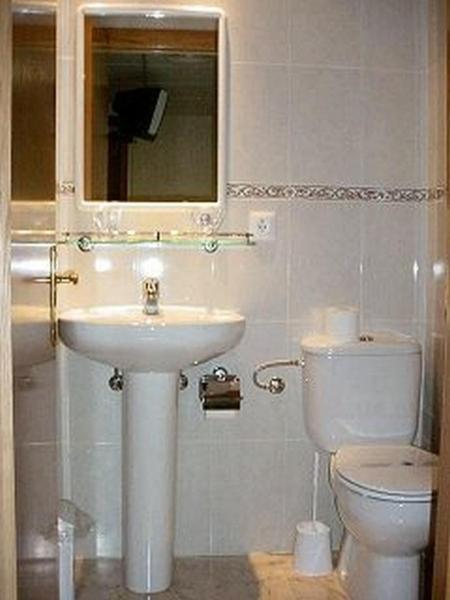 Hostal La Barretina Фігерас Номер фото