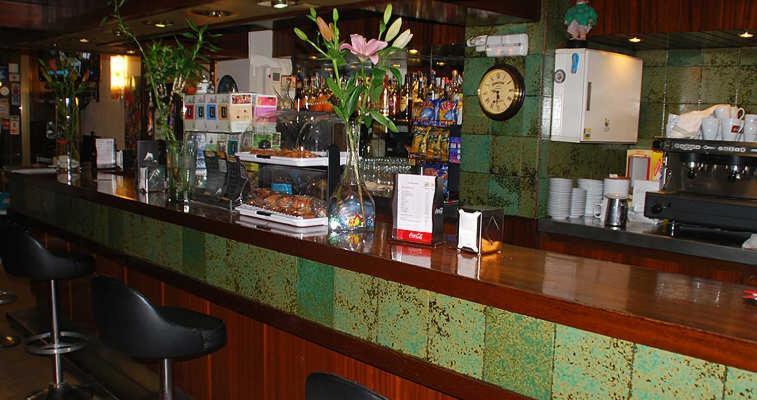 Hostal La Barretina Фігерас Екстер'єр фото